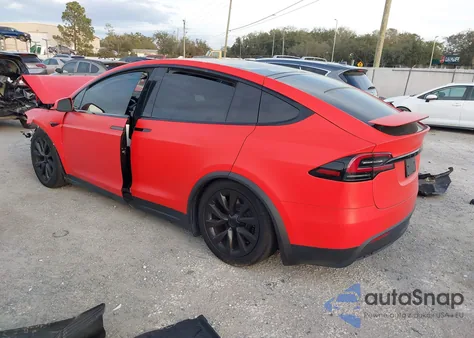 2024 Tesla Model X Long Range z USA, uszkodzony, nr VIN 7SAXCBE58RF459994
